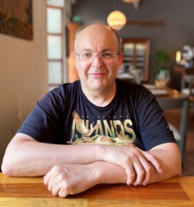 Martín M. Checa-Artasu